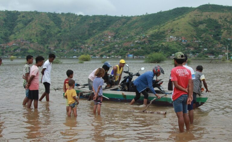 Povu Lagoa Tasi Tolu Hakat Ho Bero Asesu Ba Merkadu