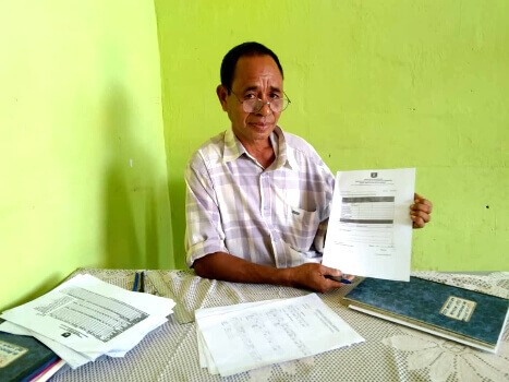  Estudante EBFM Bobonaro Seidauk Utiliza Kaderneta