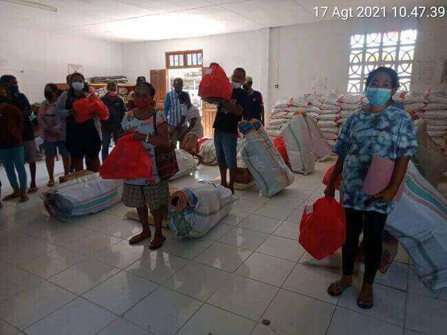 PWJ Distribui Nesesidade Báziku Ba Uma Kain 262 Iha Suku Bairro-Pite