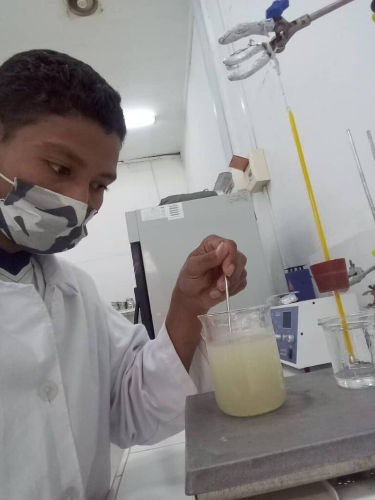  Vinhas Transforma Nuu Kulit Sai Bio-Plástiku Timor Oan Mos Bele
