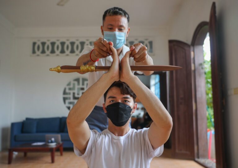 Artista sira Khmer nian Mosu ho Objetivu Foun iha Ámbitu Pandemia