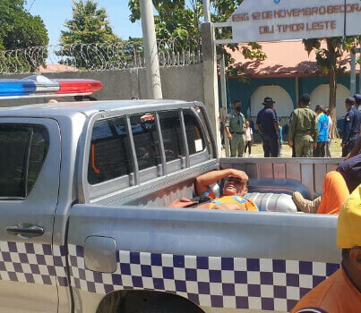 Uma Komunidade Hetan Estragus, Polísia Kaptura Estudante Nain Tolu