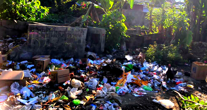 Estudante UNITAL Sente Preukupadu Ho Lixu Nabutuk iha Universidade Oin 