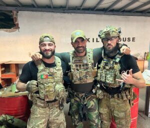 Husi Los Timor oan ne'ebe foto hamutuk ho Militar Unkraina nain rua iha Ukraina 