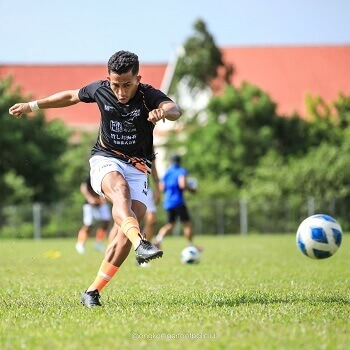 Mouzinho Joga Hela iha Angkor Tiger football Kamboja