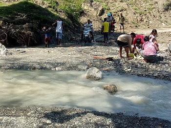 Estrada Problemátiku Ba Komunidade Lugululi Hasusar Produtu Lokal Ba Merkadu  