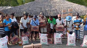 Ekipa PR Oferese Hahan Ba Vitima Dezastre Naturais 04 Abril Uma-Kain 200 Iha Laklo