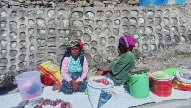 Ainaru Riku Produtu Lokál Kiak Merkadu   