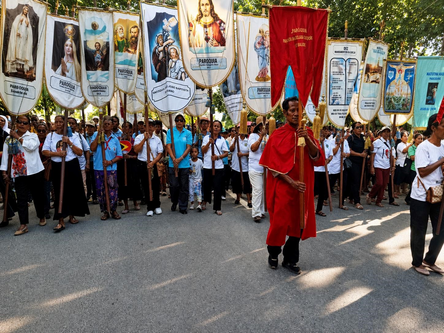 Sarani Katólika Selebra Corpu de Cristo Ho Prosesaun Hosi Balide Ba Lecidere  